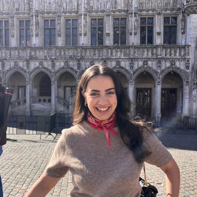 Canguro en Sevilla: Angela