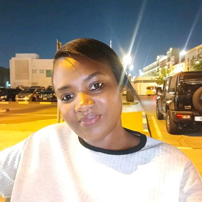 Babysitter in Dubai: Maureen
