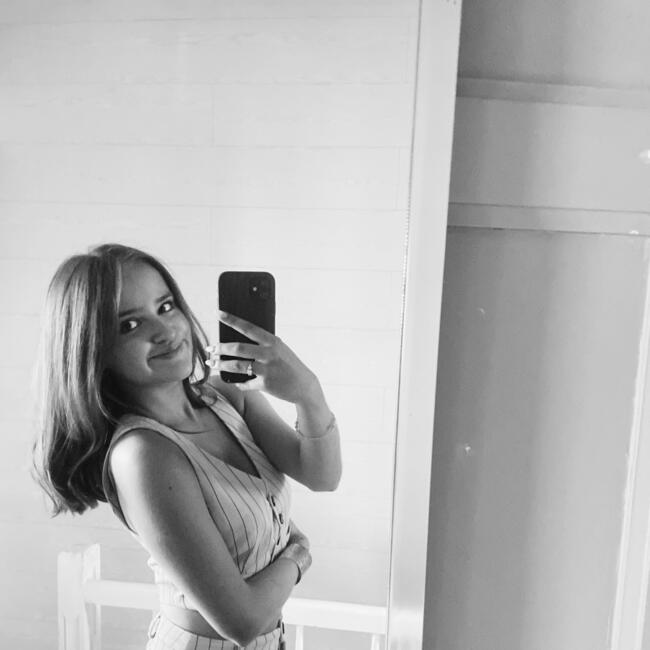 Babysitter in Pecq: Angy