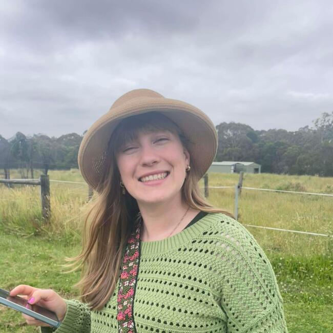 Babysitter in Walton on Thames: Gab