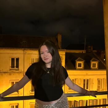 Babysitter in Bueil: Lilou