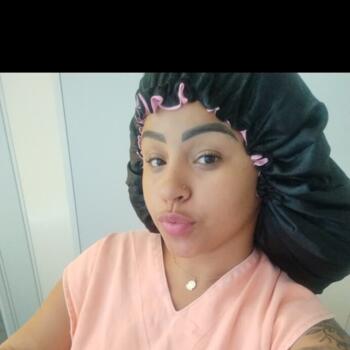 Babysitter in Salvador: Sabrina Machado