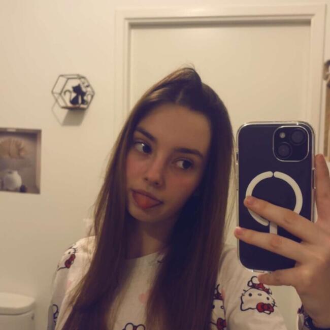 Babysitter in Louvres: Lydia