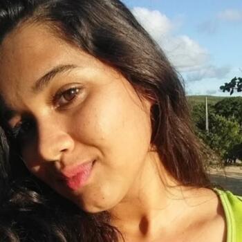 Babysitter in Maceió: Karine