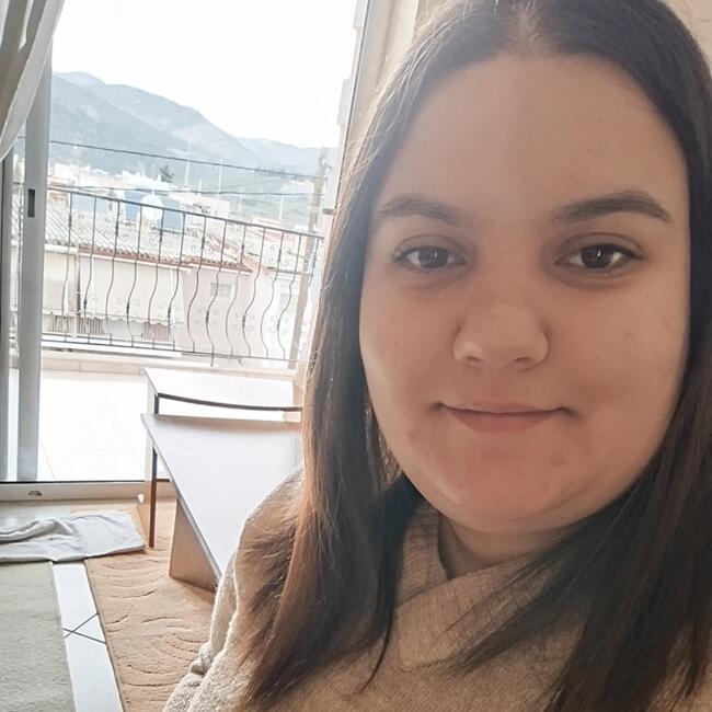 Babysitter στην περιοχή Λαμία: Βασιλική