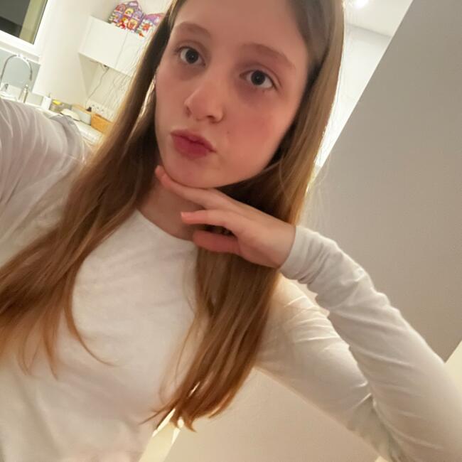 Babysitter in Caen: Ysée
