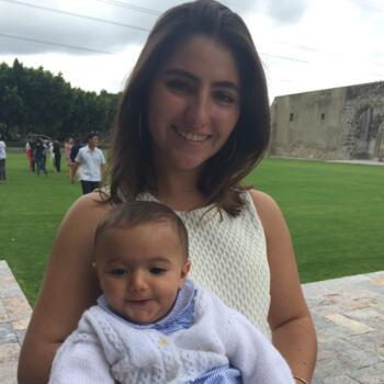 Babysitter Gold Coast: Alejandra