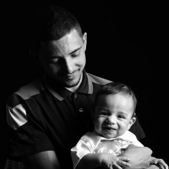 Δουλειά για babysitter στην περιοχή Μετς: δουλειά φύλαξης παιδιών Gregory