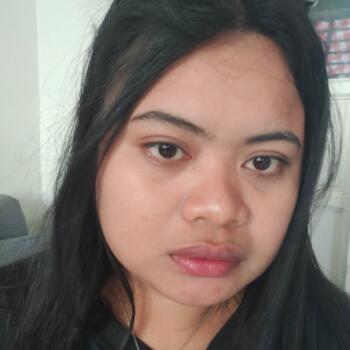 Babysitter in Quezon City: Leslie