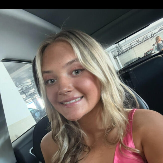 Babysitter in Adelaide: Paige