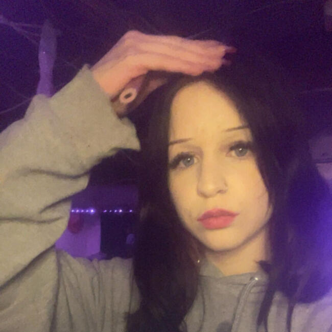 Babysitter in Brantford: Desirea