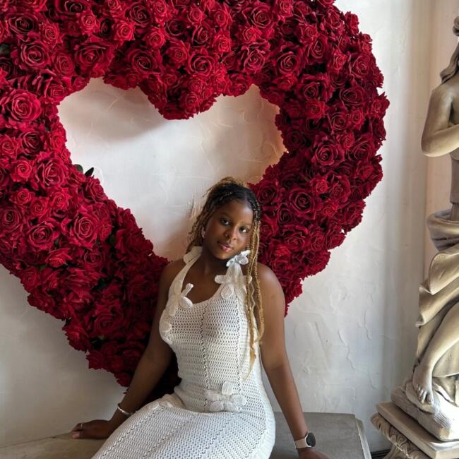 Babysitter in Stirling: Favour