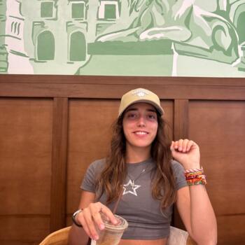 Canguro en Celrá: Laia