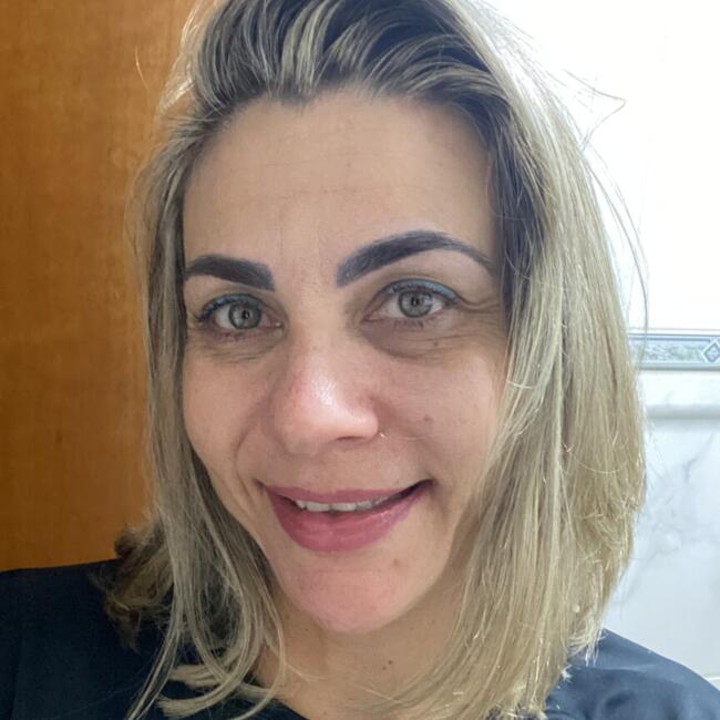 Babá em Americana: Aline