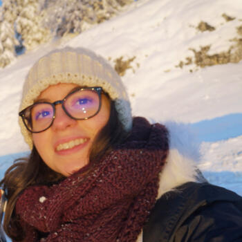 Baby-sitter in Margencel: Lauryn