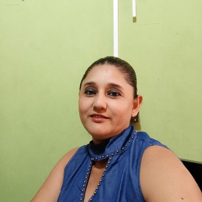 Baby-sitter in Portoviejo: Maria Auxiliadora