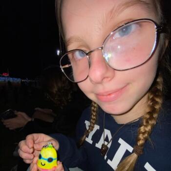 Babysitter in Oxford (Connecticut): Hannah