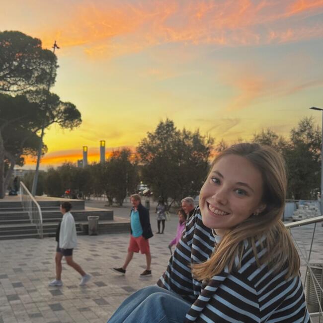 Babysitter in Nice: Eléanore