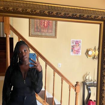 Babysitter in Silver Spring: Hawa