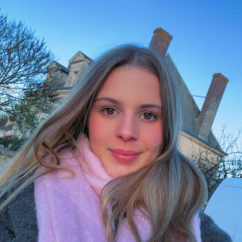 Babysitter in Nocé: Claire