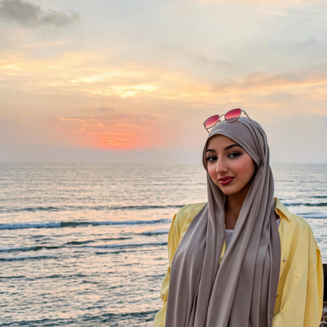 Babysitter in Agadir: Abir