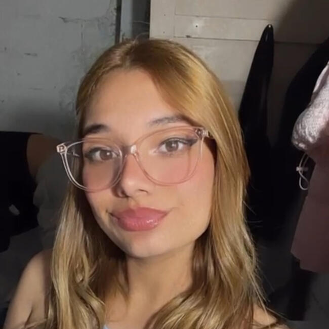 Babysitter in Montevideo: Nicole