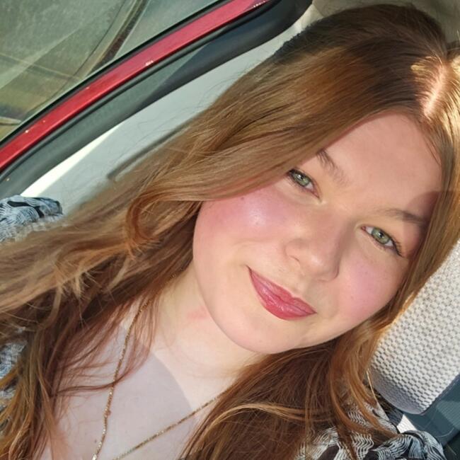 Babysitter in Colorado Springs: Lavender