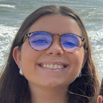 Babysitter in Lisbon: Mariana