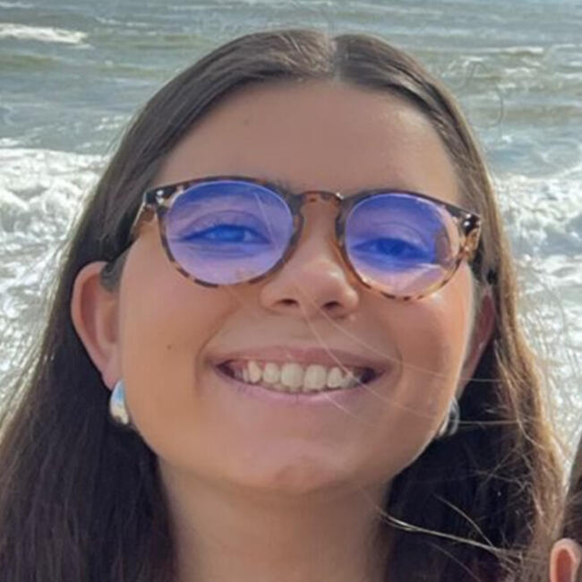 Babysitter in Lisbon: Mariana