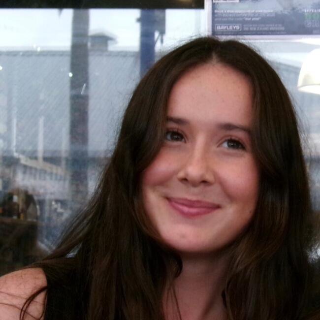 Babysitter in Auckland: Chloe