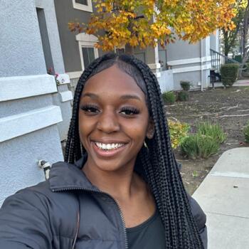 Babysitter in Elk Grove: Kasandra
