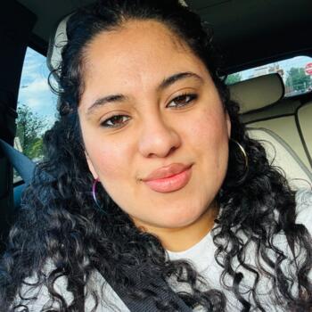 Babysitter Newark: Ana De Paz