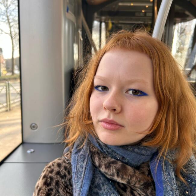 Babysitter in Evere: Julie