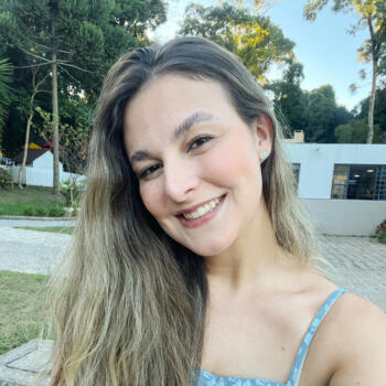 Babá Curitiba: Amanda