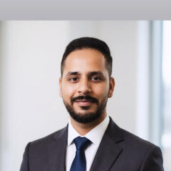 절롱에 있는 베이비시터: Ramandeep