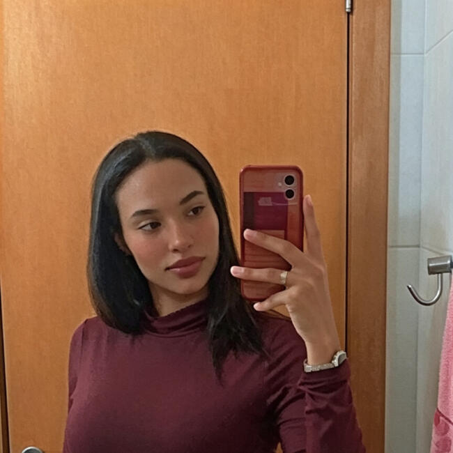 Babá em Cataguases: Izabelly