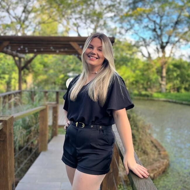 Babysitter in Estância Velha: Daila