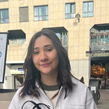 Babysitter in Paris: Sabrina