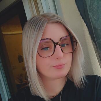 位於加来的臨時保母: Laura