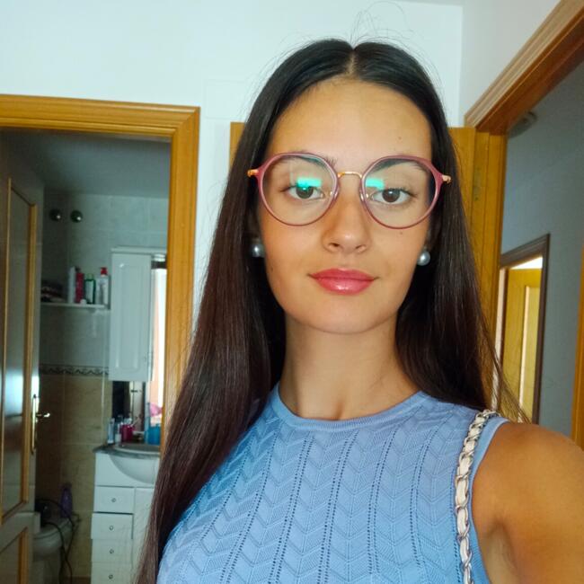 Babysitter in Castellon: Carla