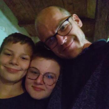 Babysitting job in Beleymas: Julien