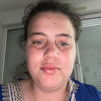 Babysitter em Reims: Laura