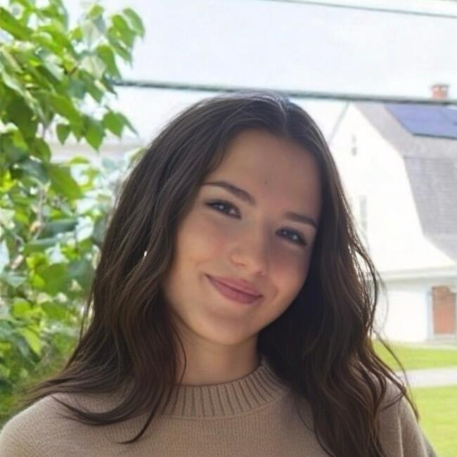 Babysitter in Paris: Claire