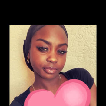 Babysitter in Sheffield: Hinda