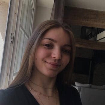 Babysitter in Saulx-les-Chartreux: Eva