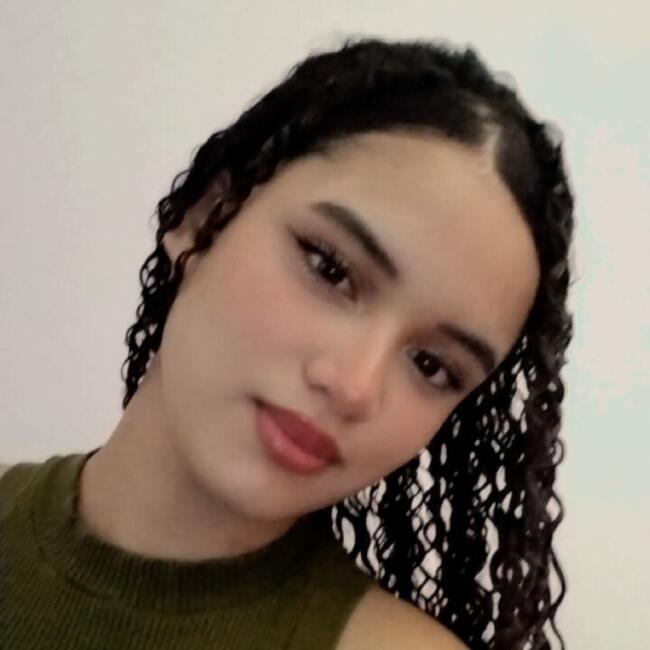 Babysitter in Goiânia: Anna Suewa