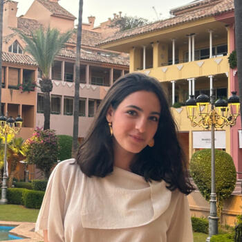 Babysitter in Málaga: Adriana Abad Torres