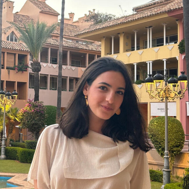 Babysitter in Málaga: Adriana Abad Torres