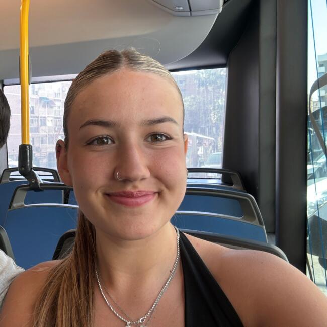 Babysitter in Málaga: Mayra