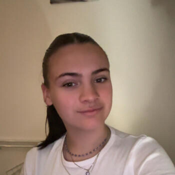 Babysitter in Vorly: Juliette